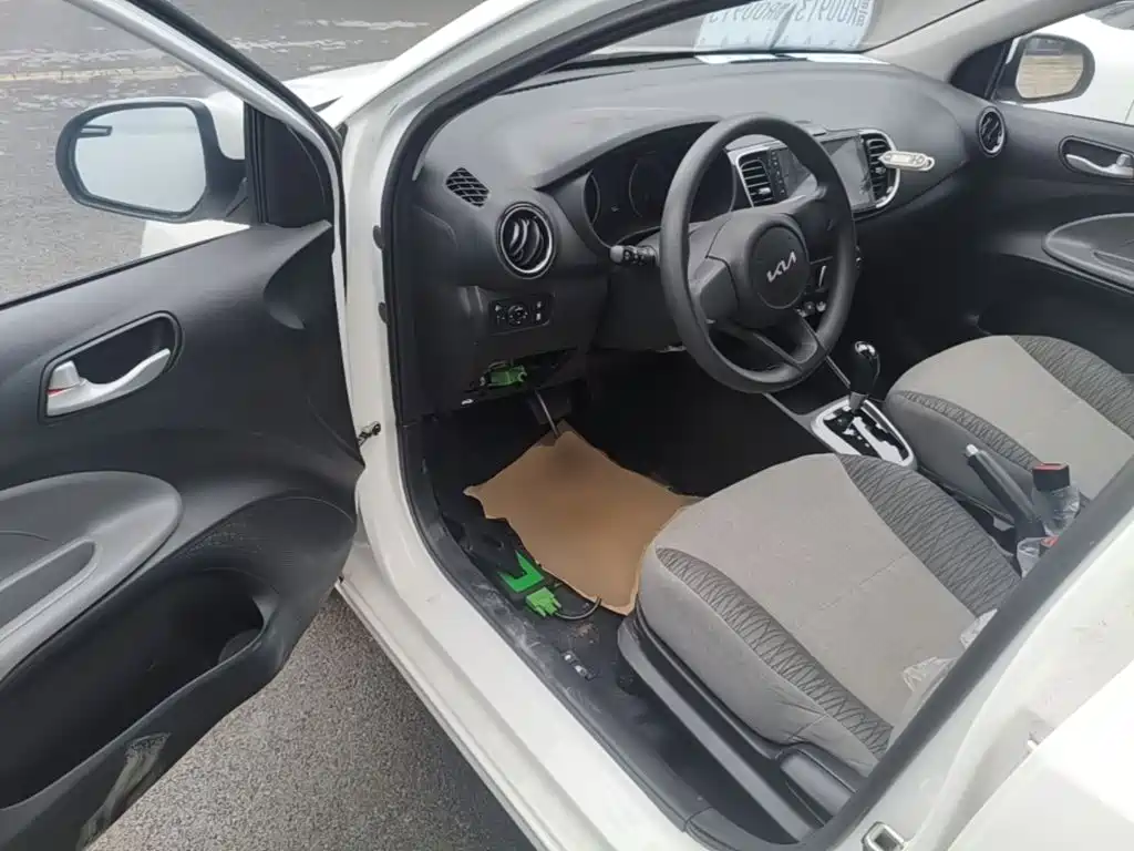 Kia Huan Chi 2026 2020 Facelift 1.4L Auto Comfort Sunroof Edition