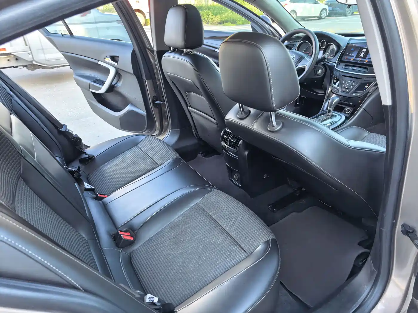 Buick Regal 2015 1.6T Leading Tech Edition фото 10