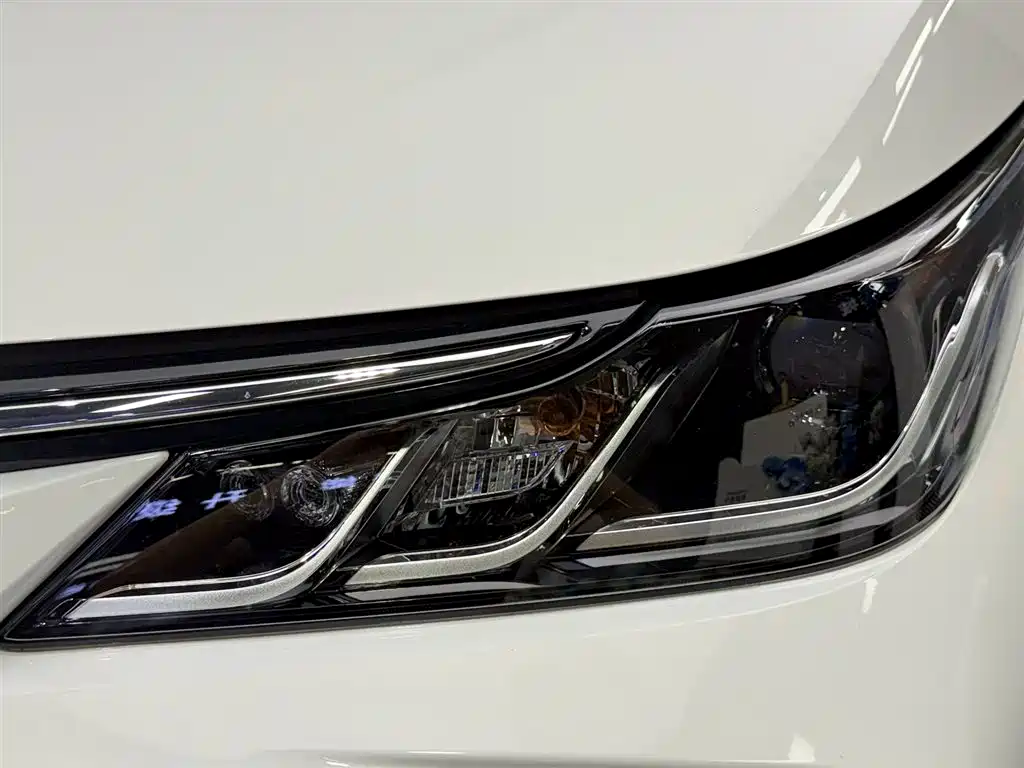 Toyota Corolla 2024 Model 1.8L Smart Hybrid Pioneer Edition фото 5