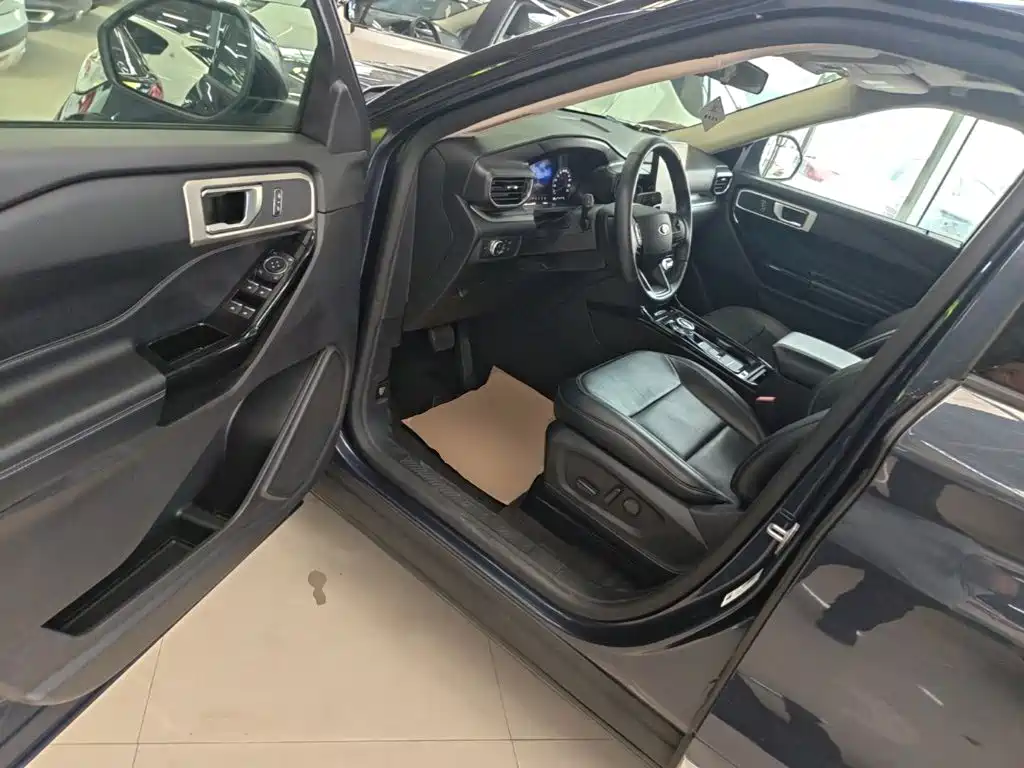Ford Explorer 2021 2020 EcoBoost 285 RWD Trend Edition 7-Seater