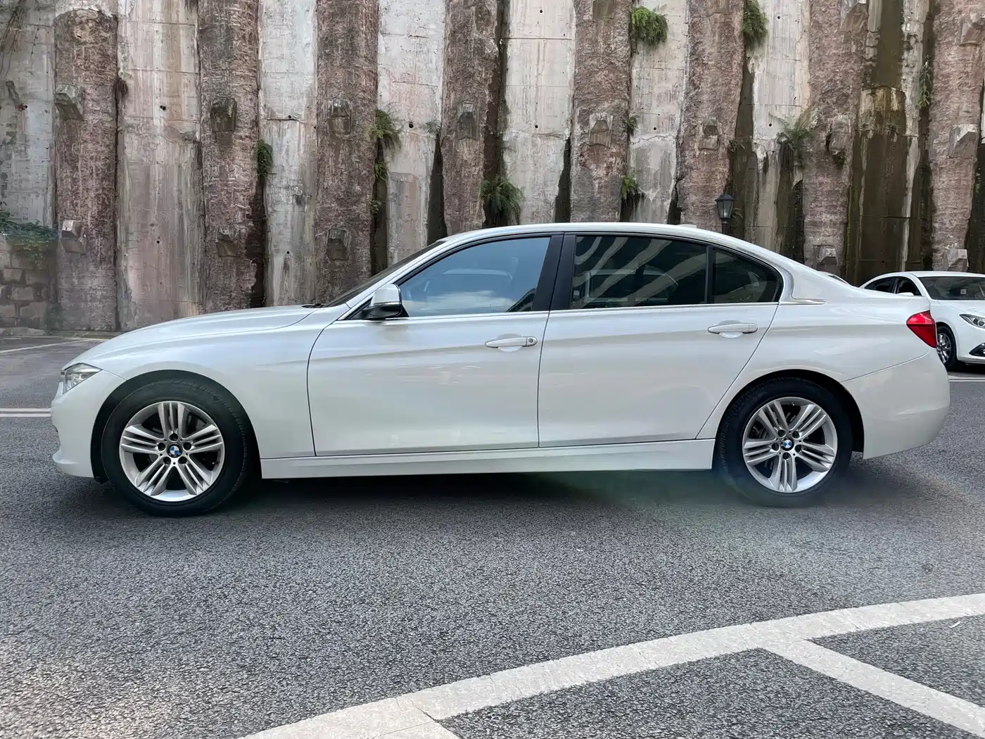 BMW 3 Series 2016 320Li Fashion Model фото 4
