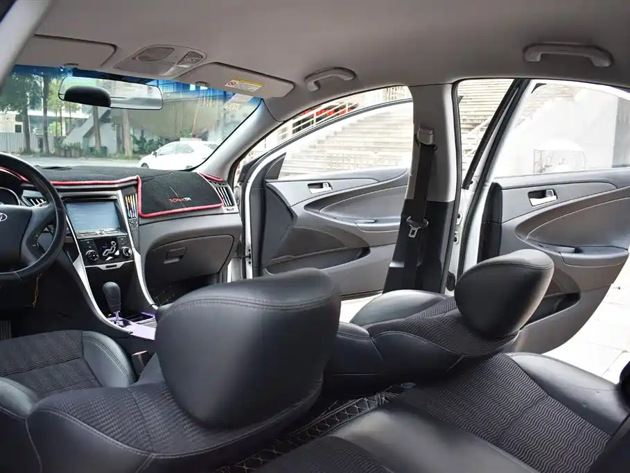 Hyundai Sonata 2012 2011 2.0L Auto Leading Edition