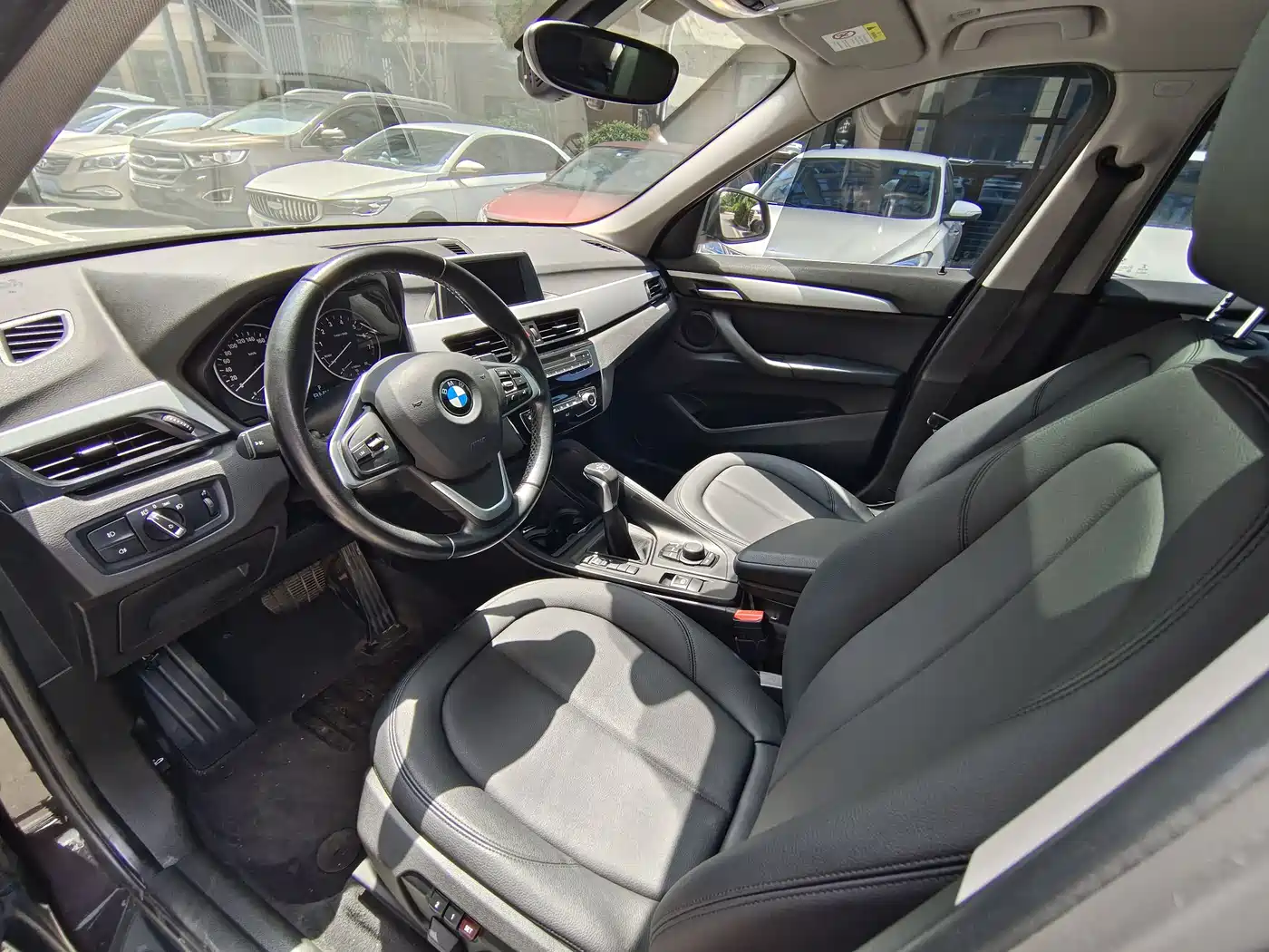 BMW X1 2018 sDrive20Li Leading Model фото 9
