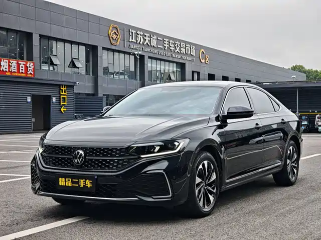 Volkswagen Passat 330TSI, Звёздный Элит