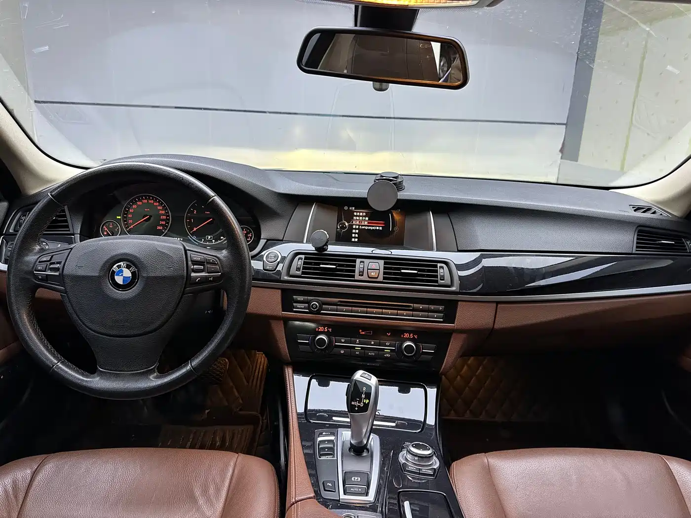 BMW 5 Series (Import) 2015 520i Elegance фото 7