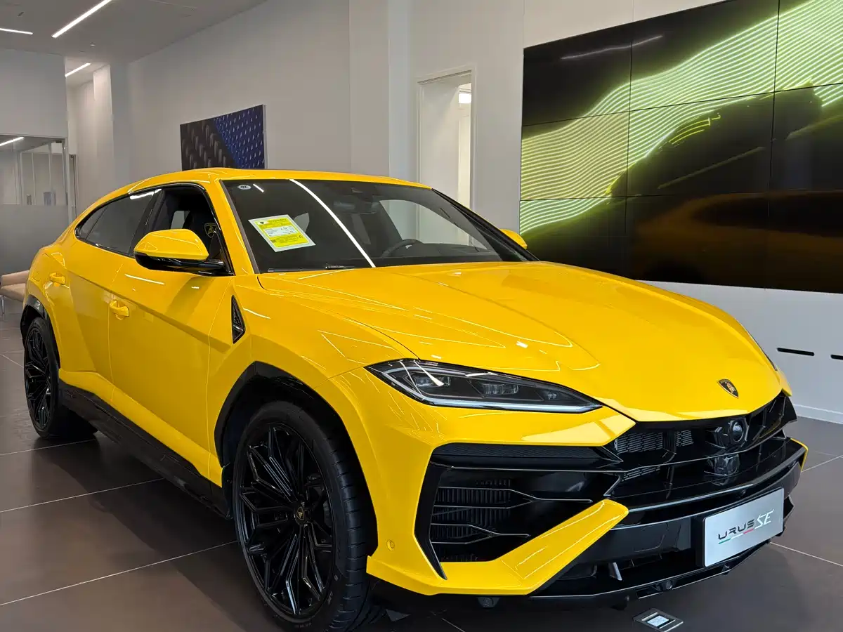 Lamborghini Urus SE 2025 4.0T Standard Edition