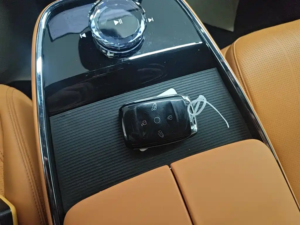 Geely Galaxy Yizhen L380 2025 Model 805km Flagship Edition AWD фото 16