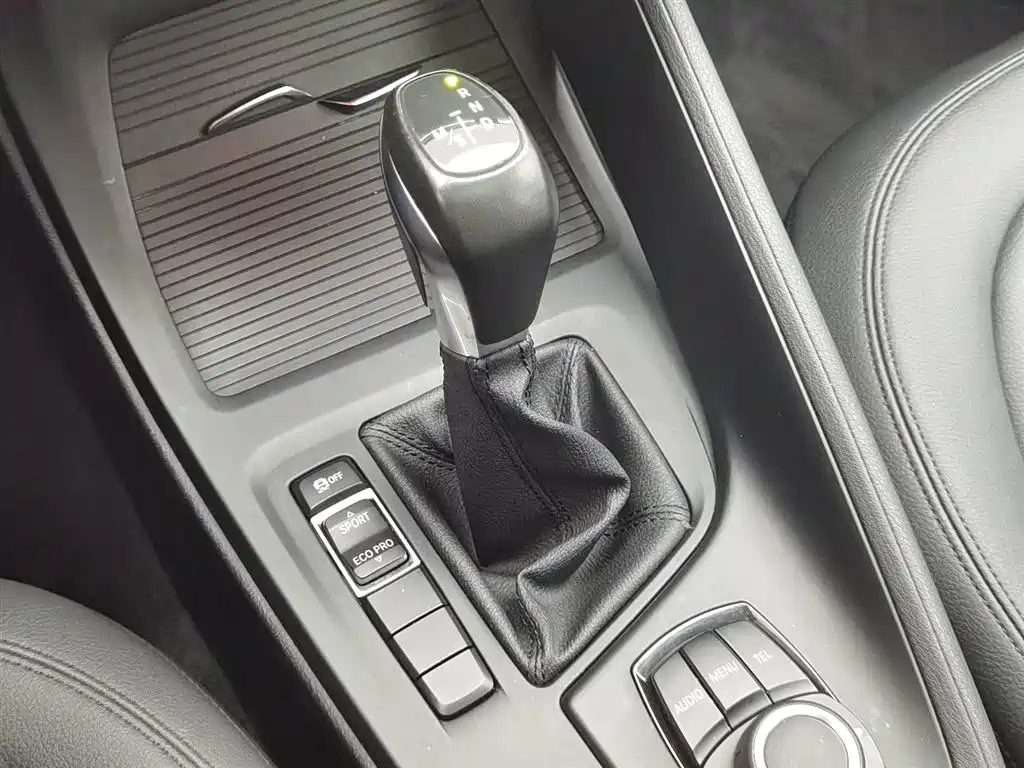 BMW X1 2016 sDrive18Li Fashion Model фото 13