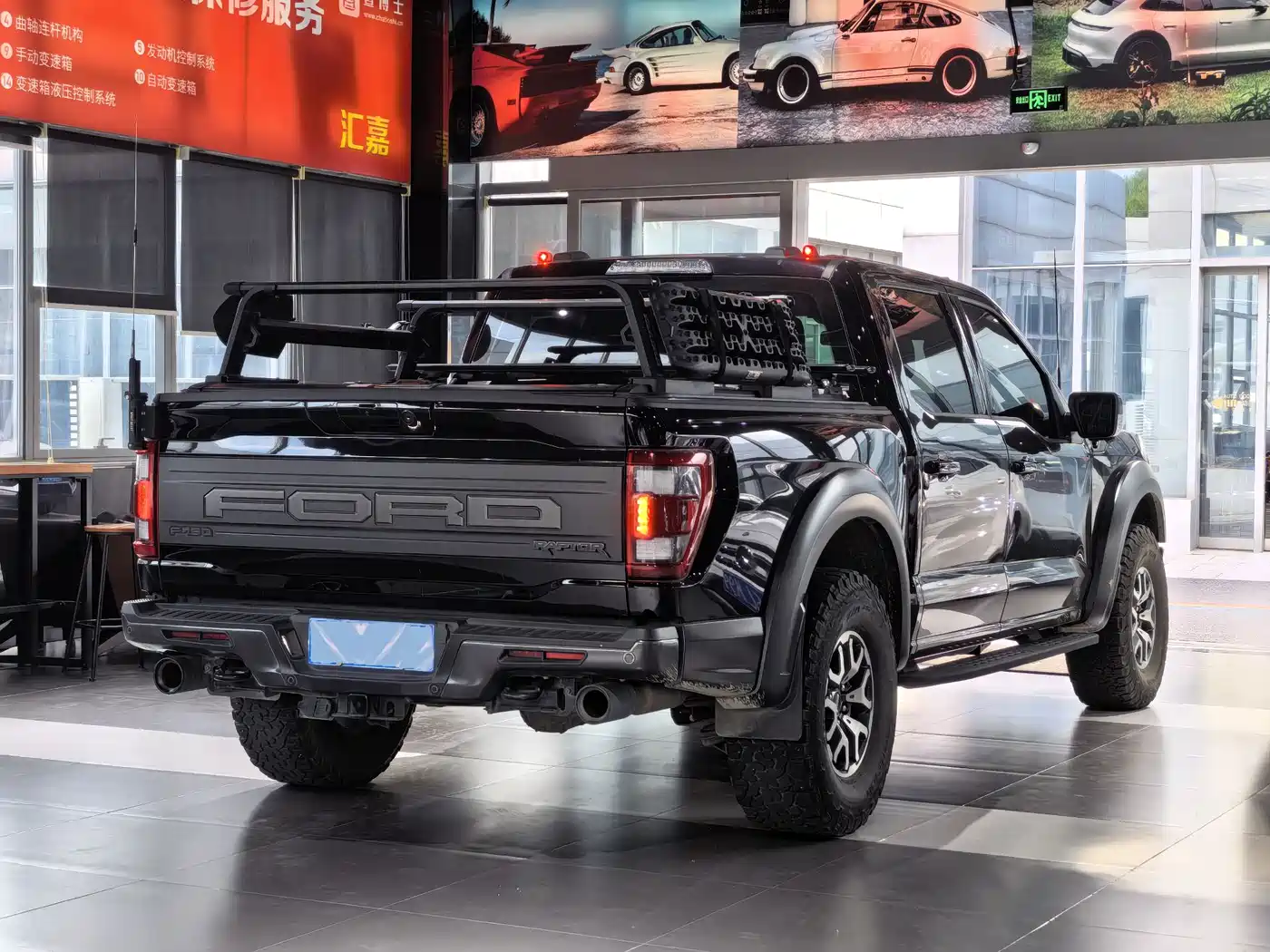 FORD F-150 RAPTOR