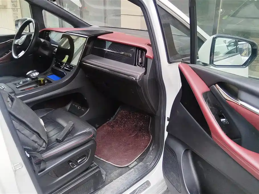 GAC Trumpchi Trumpchi M8 2023 Model Master Series 400T Ultimate Edition фото 8