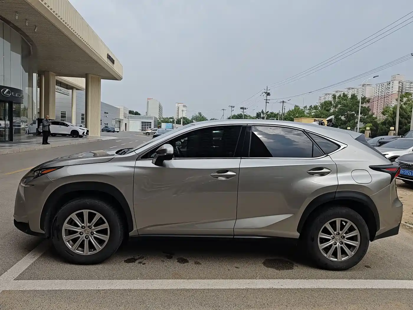 Lexus NX 2015 200 FWD Premium фото 3
