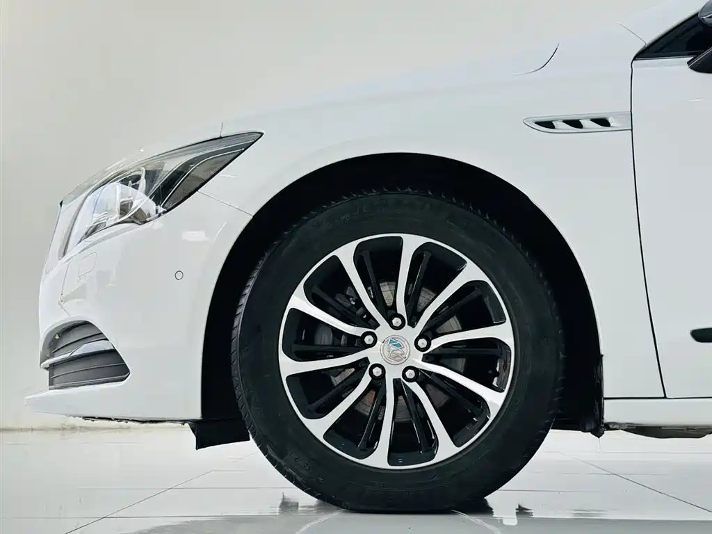 Buick LaCrosse 2016 20T Luxury фото 9