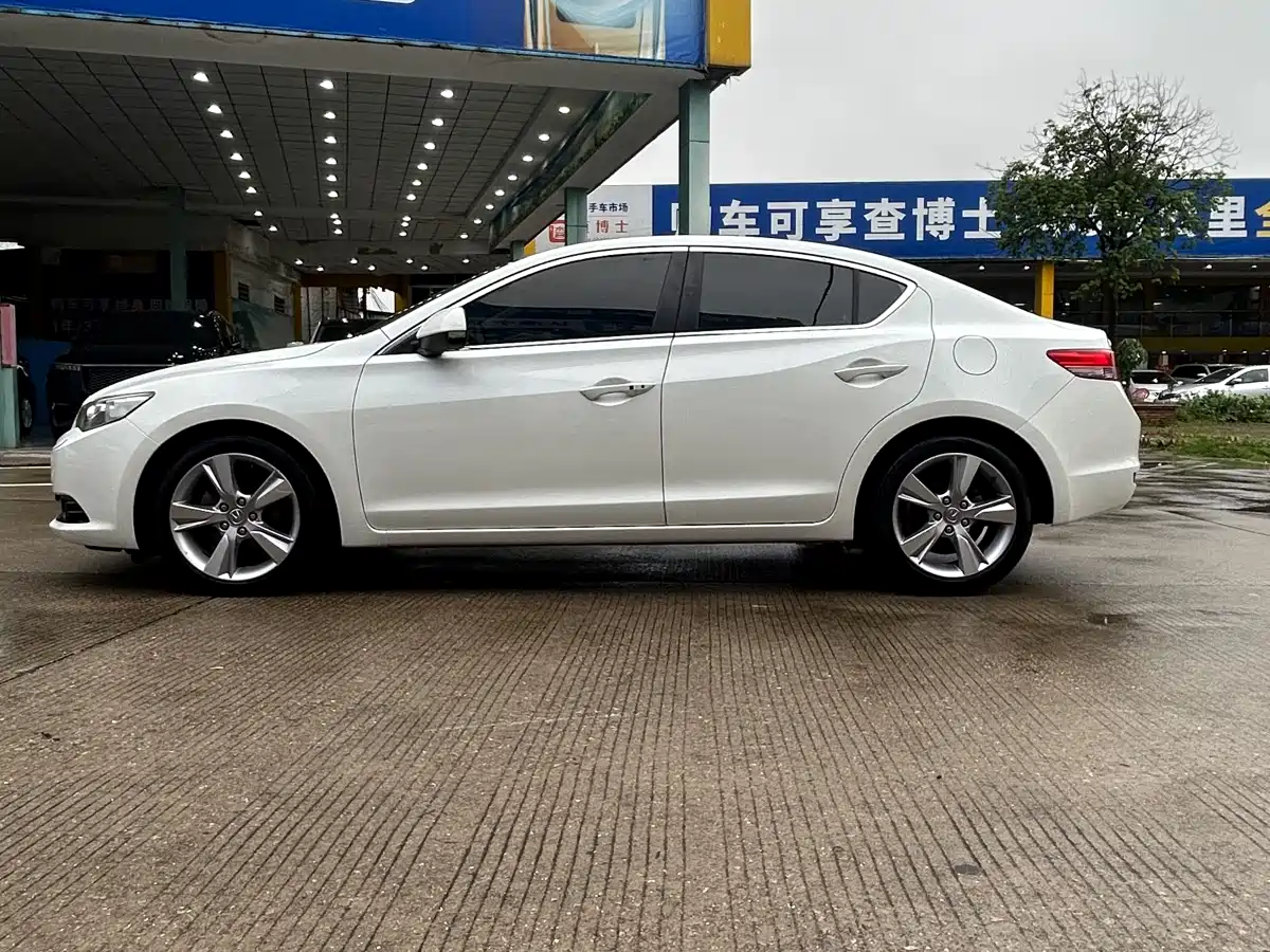 Acura ILX 2013 2.0L Elite фото 2
