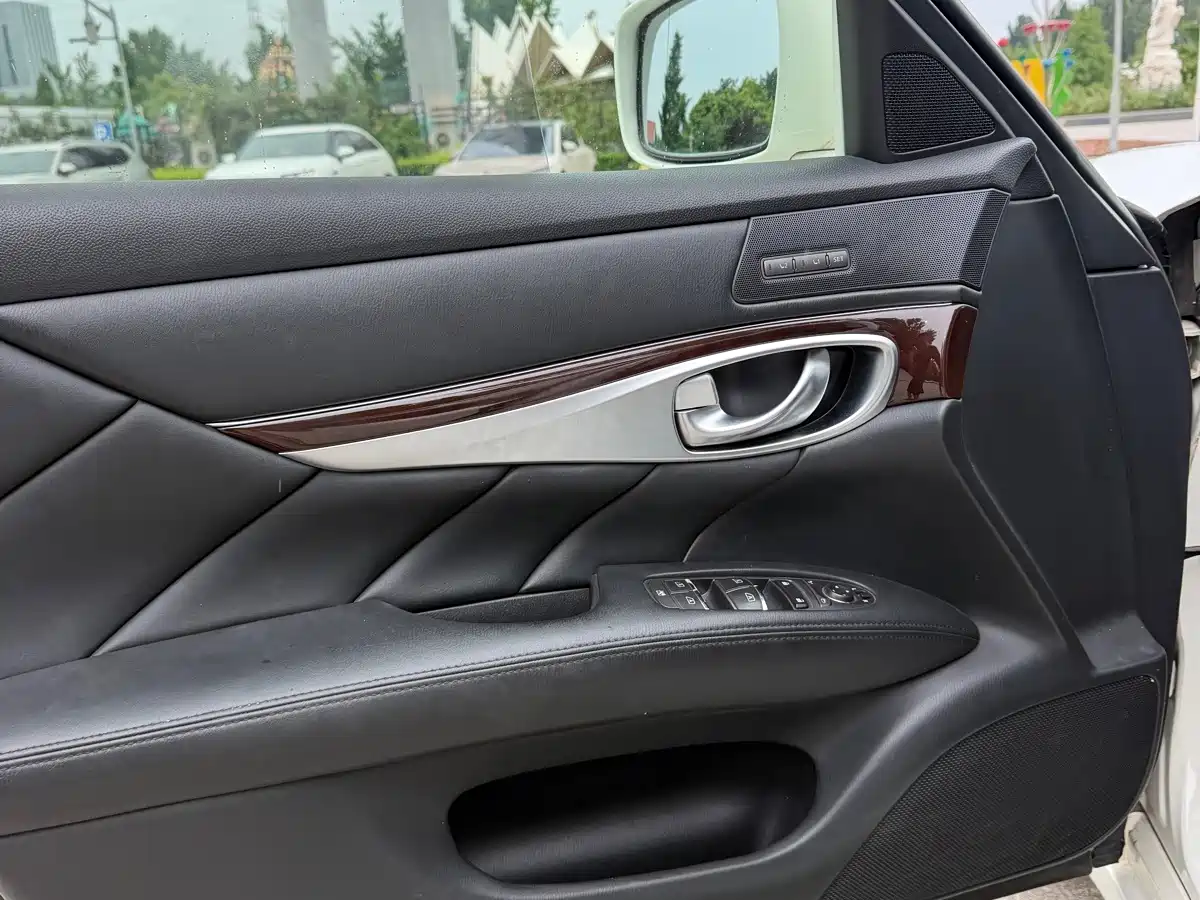 Infiniti Q70 2014 2013 Q70L 2.5L Luxury