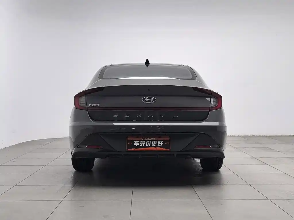 صورة 4 - Hyundai Sonata