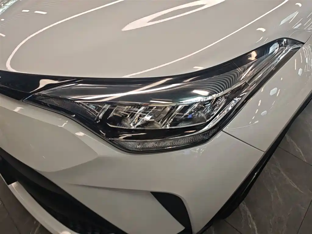 Toyota C-HR 2022 2.0L Leading Edition фото 24