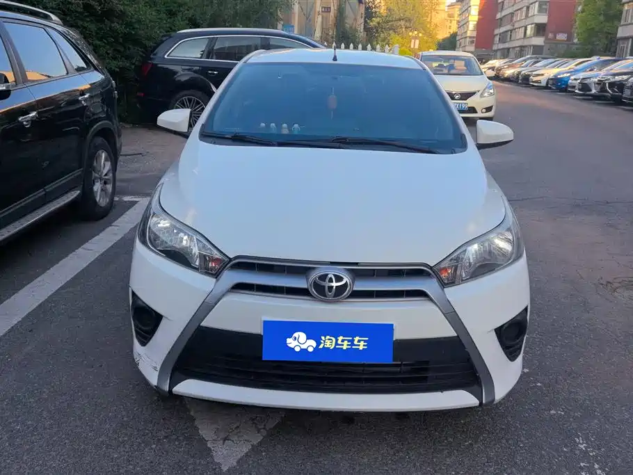 Toyota YARiS L Zhi Xuan 2015 1.5E Auto Charming Edition фото 2