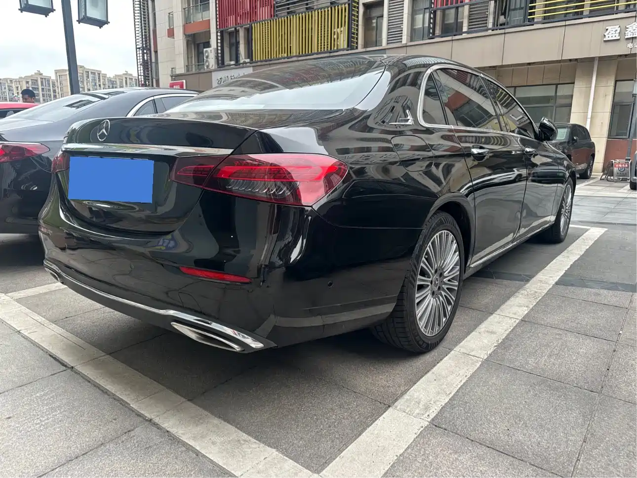 Mercedes-Benz E-Class 2023 E 300 L Fashion фото 16