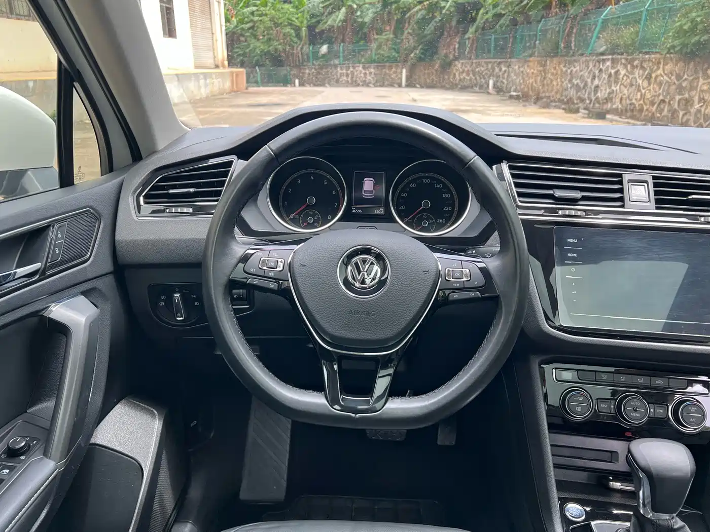 Volkswagen Tiguan L 2019 330TSI Automatic 2WD Panorama Comfort Edition China VI фото 8