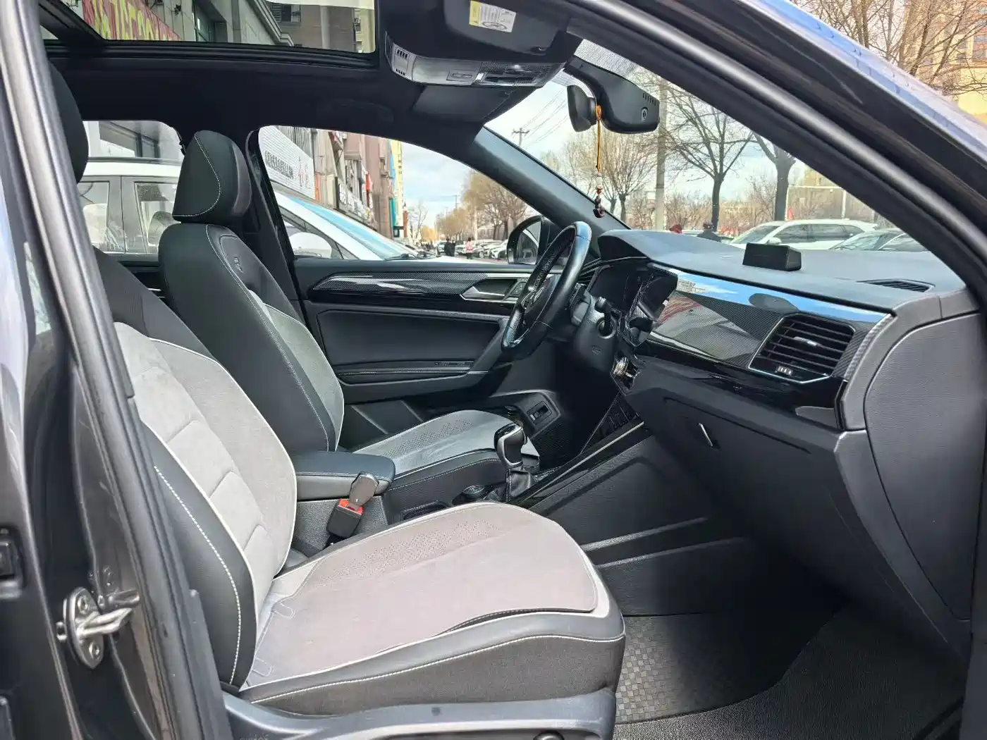 Volkswagen Tayron 2022 380TSI 4WD R-Line Smart Connect Edition фото 8