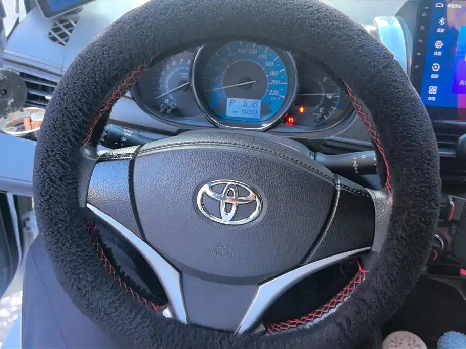 Toyota YARiS L Zhi Xuan 2015 1.5E Auto Charming Edition фото 14