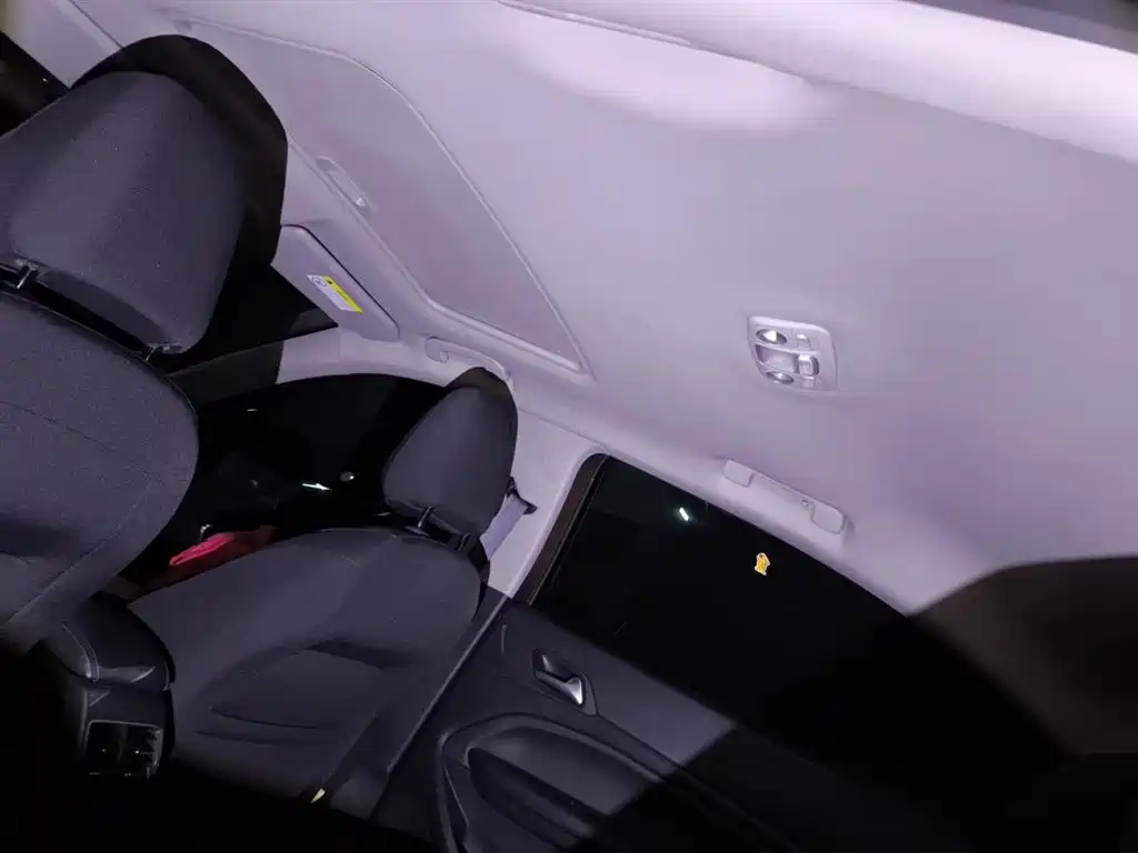 Peugeot 408 2014 1.8L Automatic Luxury Edition фото 9