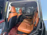 Фото 6 - Lexus LX