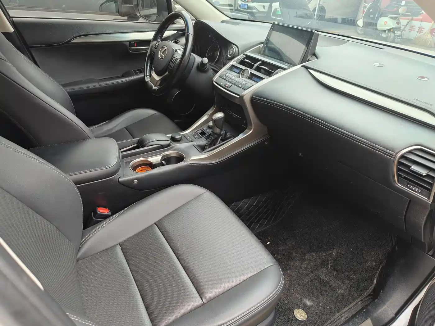 Lexus NX 2015 200 FWD Premium фото 10