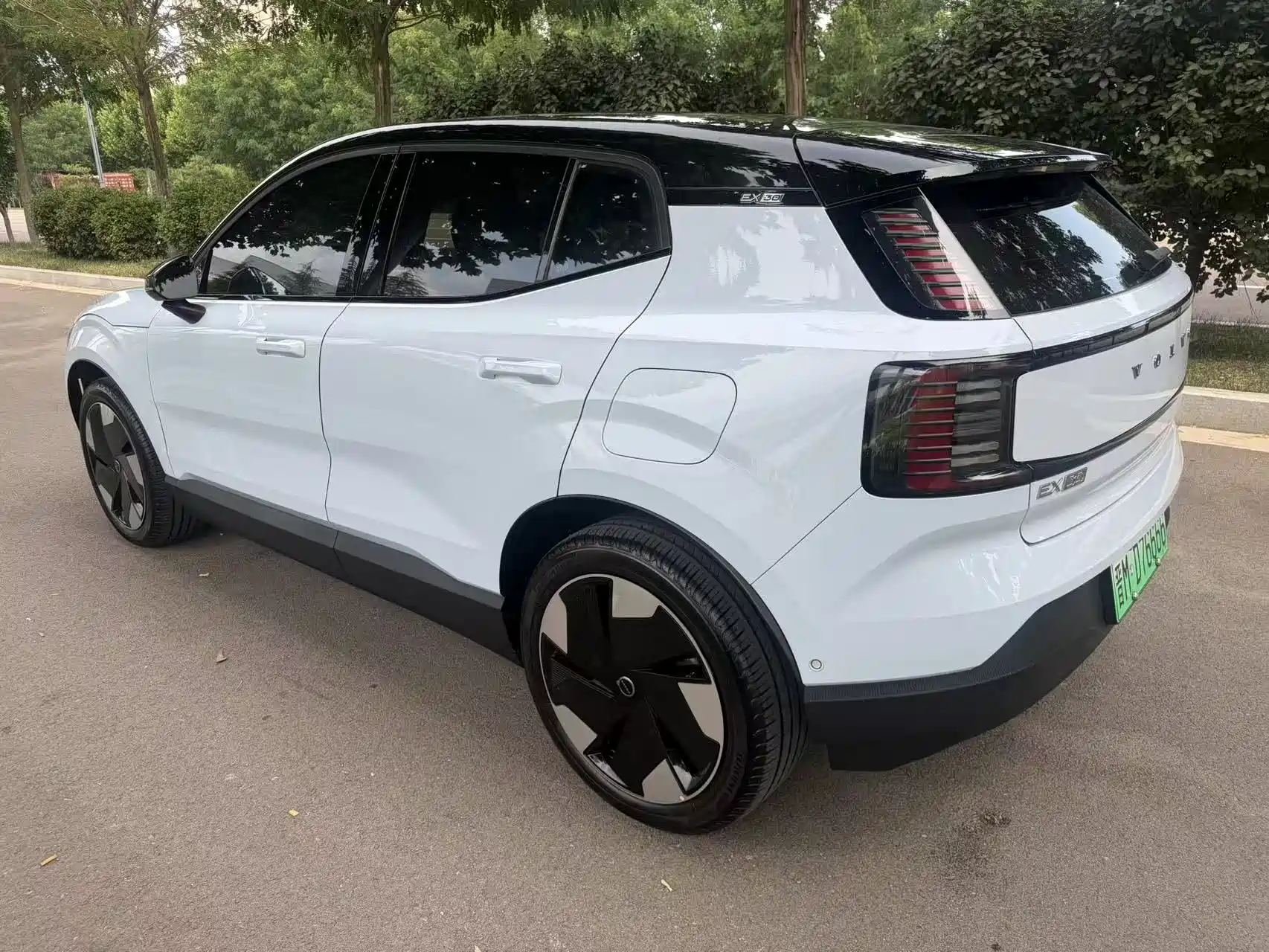 Photo 5 - Volvo EX30