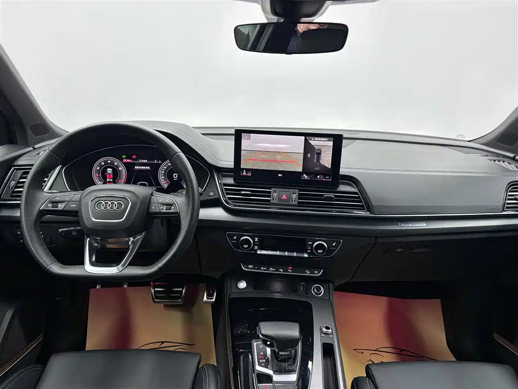 Audi Q5L 2024 Model 45 TFSI Luxury Dynamic фото 5