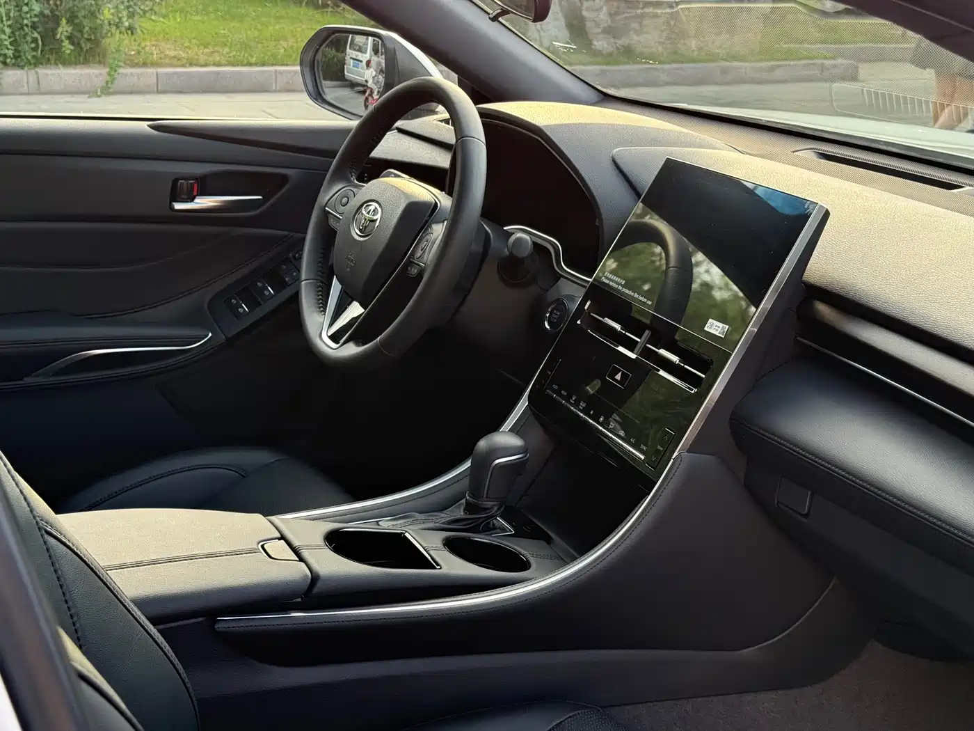 Toyota Avalon 2023 2.0L Luxury Edition фото 14