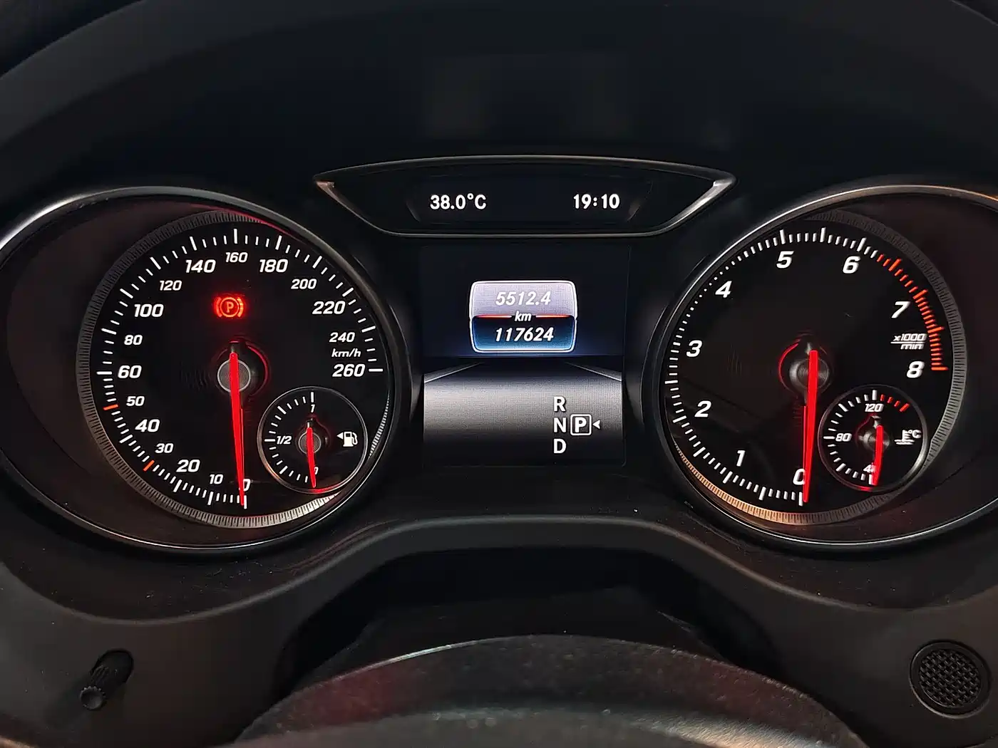 Mercedes-Benz CLA (Import) 2017 CLA 220 4MATIC фото 10