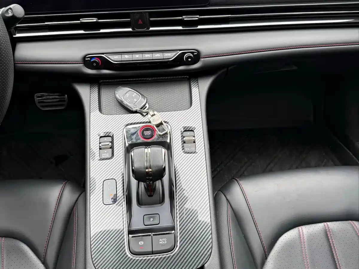 GAC Trumpchi Trumpchi Emkoo 2023 270T DCT J15 Edition фото 12