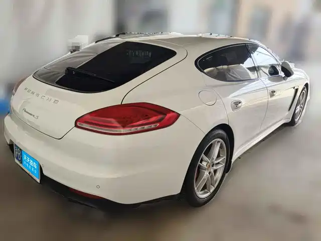 Porsche Panamera 2016 Panamera Edition 3.0T — фото 2