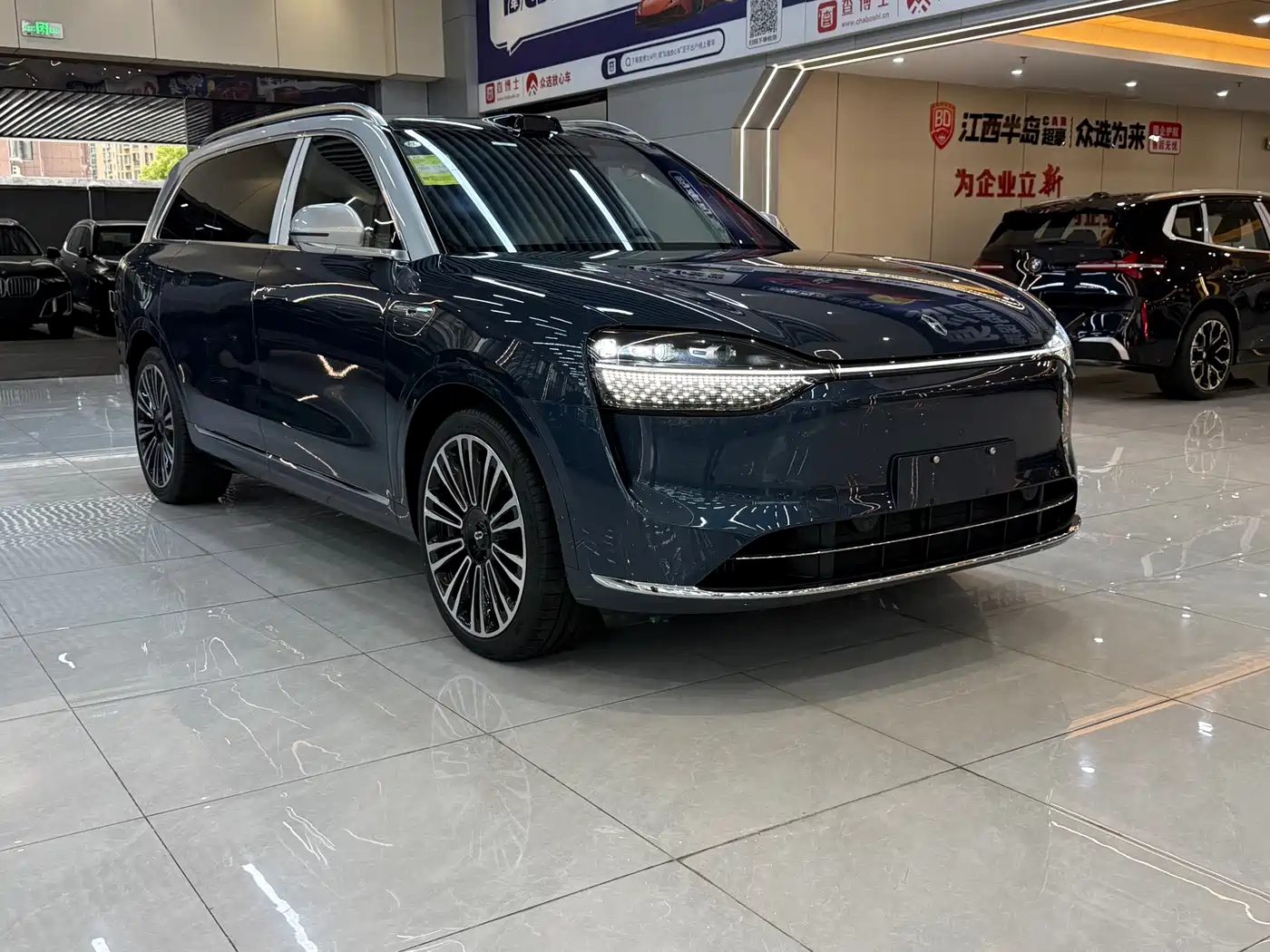AITO Wenjie AITO M9 2024 Range Extender Ultra 52kWh 6-seater фото 3