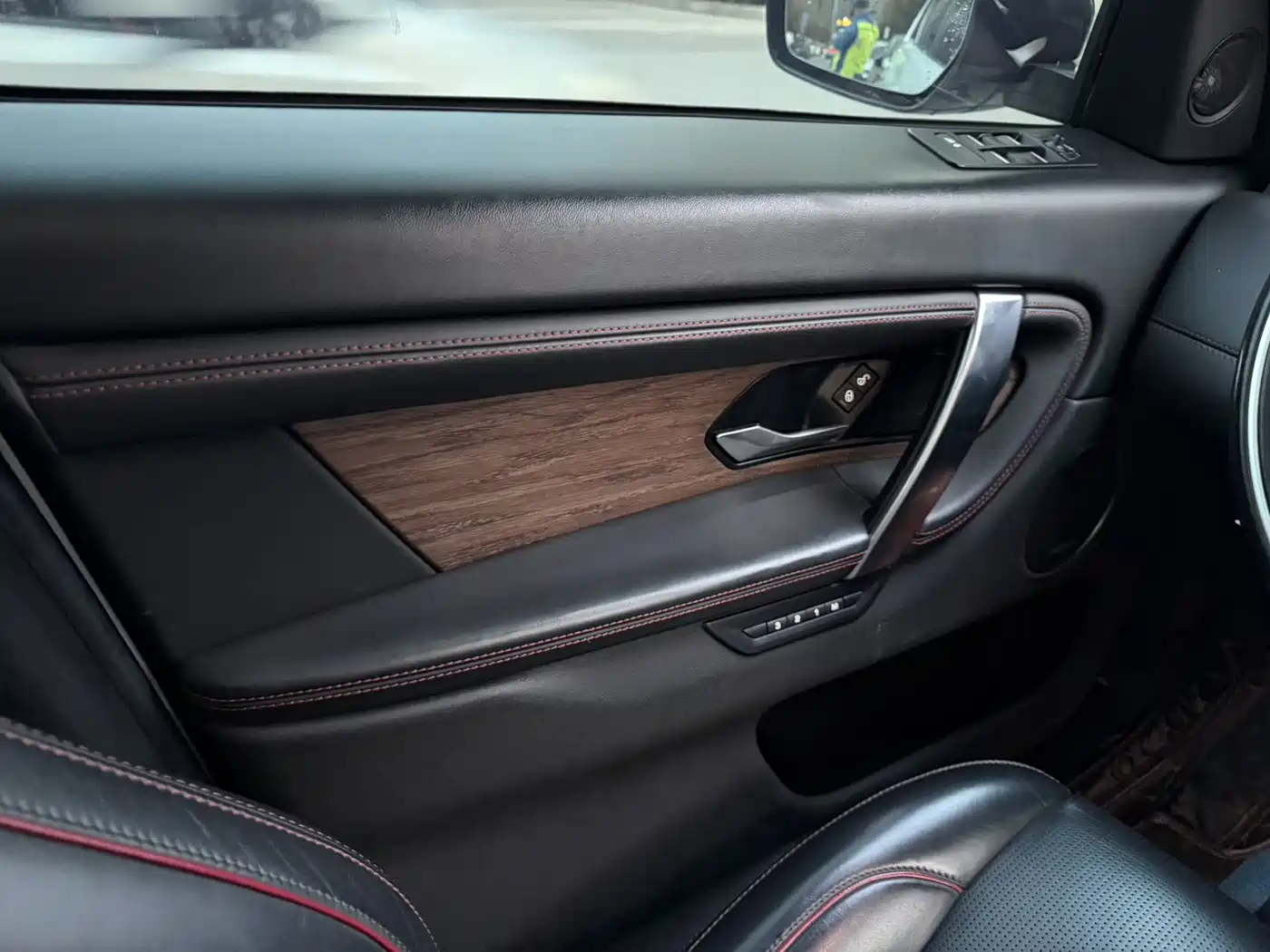 Land Rover Discovery Sport 2020 249PS R-Dynamic Luxury Custom фото 9