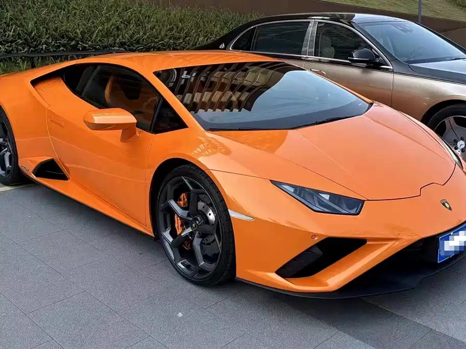 LAMBORGHINI HURACÁN