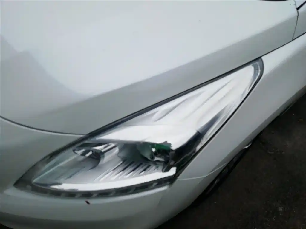 Peugeot 3008 2016 1.6THP Automatic Standard Edition фото 24
