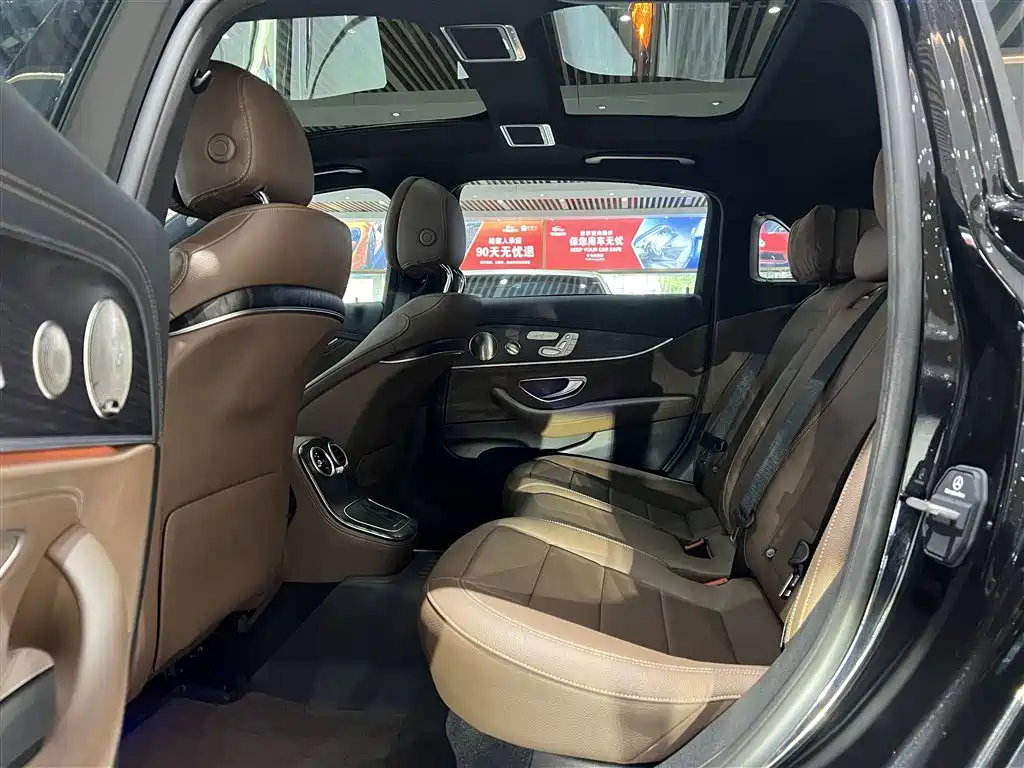 Mercedes-Benz E-Class 2022 E 300 L Sport Luxury фото 12