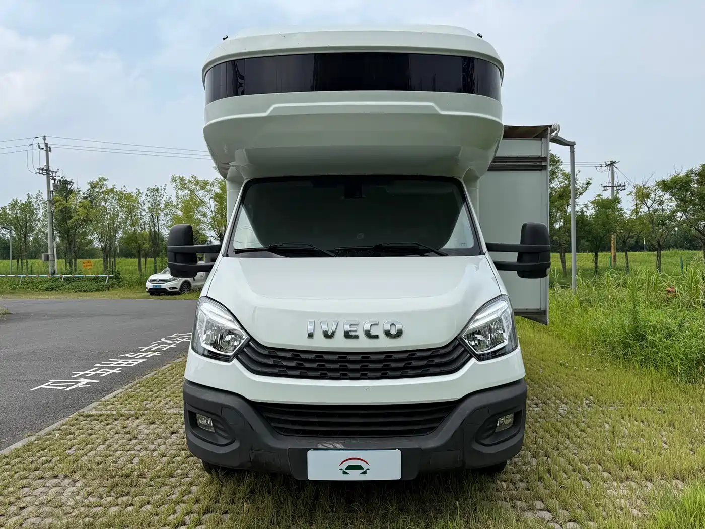 Iveco Daily 2022 2021 2.0T Manual Premium Commercial Passenger Vehicle Long Wheelbase Short Suspension Low Roof Sliding Door F1A