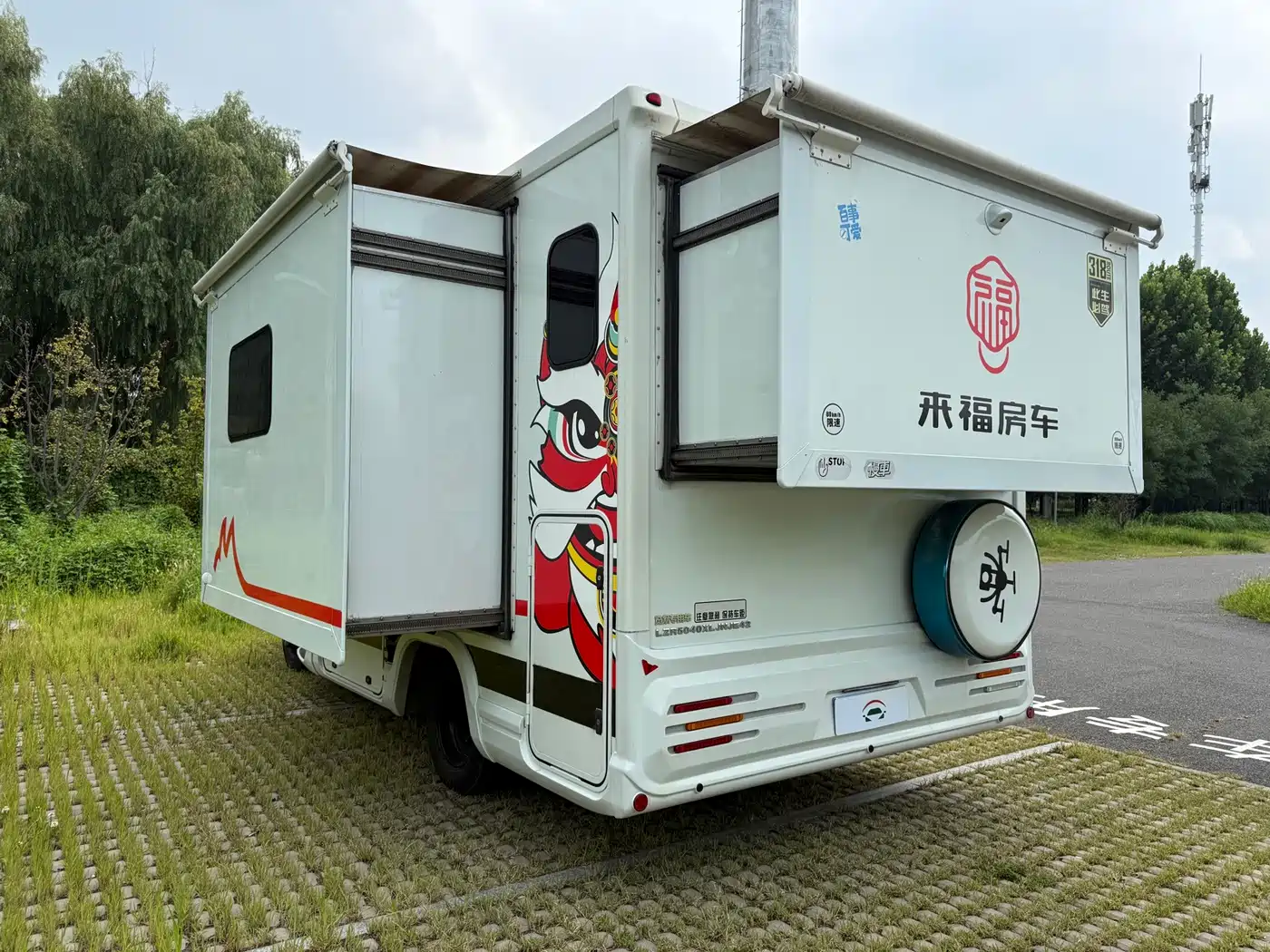 Iveco Daily 2022 2021 2.0T Manual Premium Commercial Passenger Vehicle Long Wheelbase Short Suspension Low Roof Sliding Door F1A