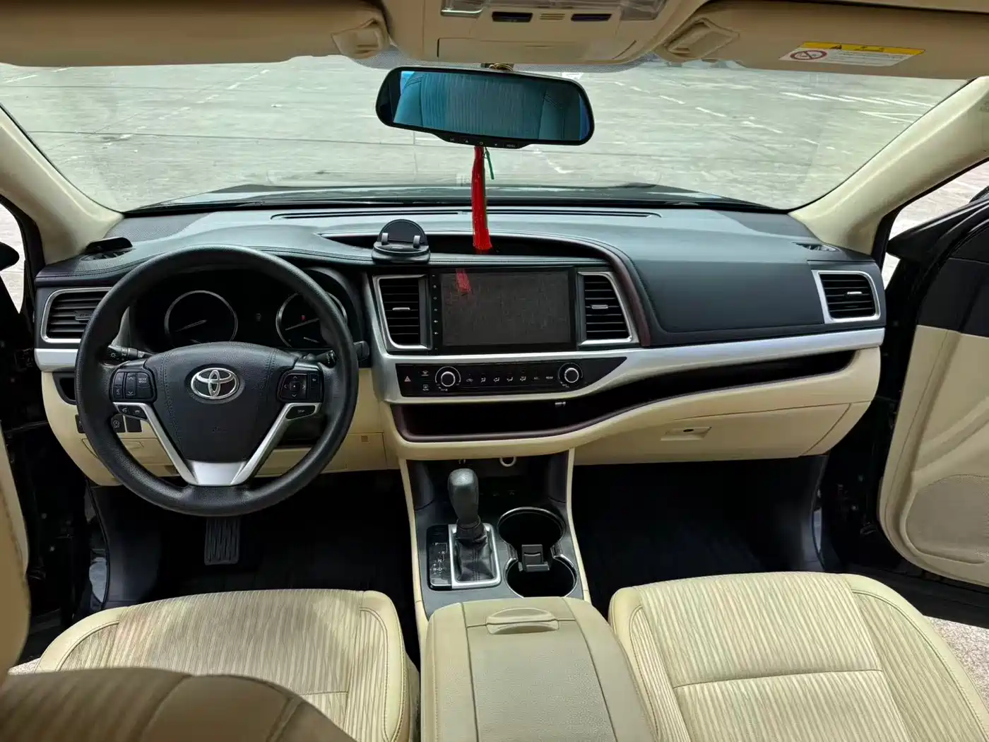 Toyota Highlander 2015 2.0T AWD Elite Edition 7-seater фото 4