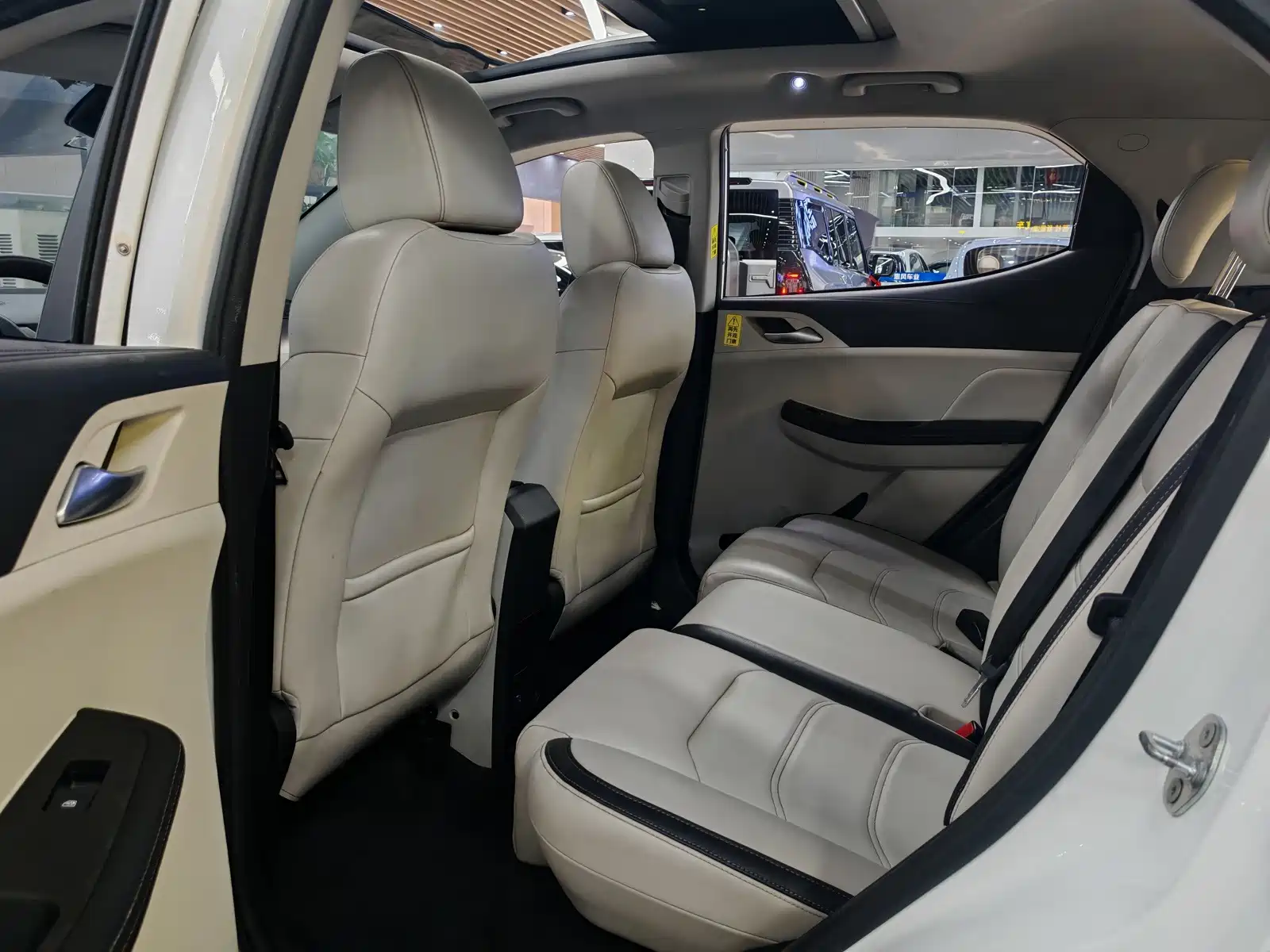 Photo 8 - BYD Yuan Pro