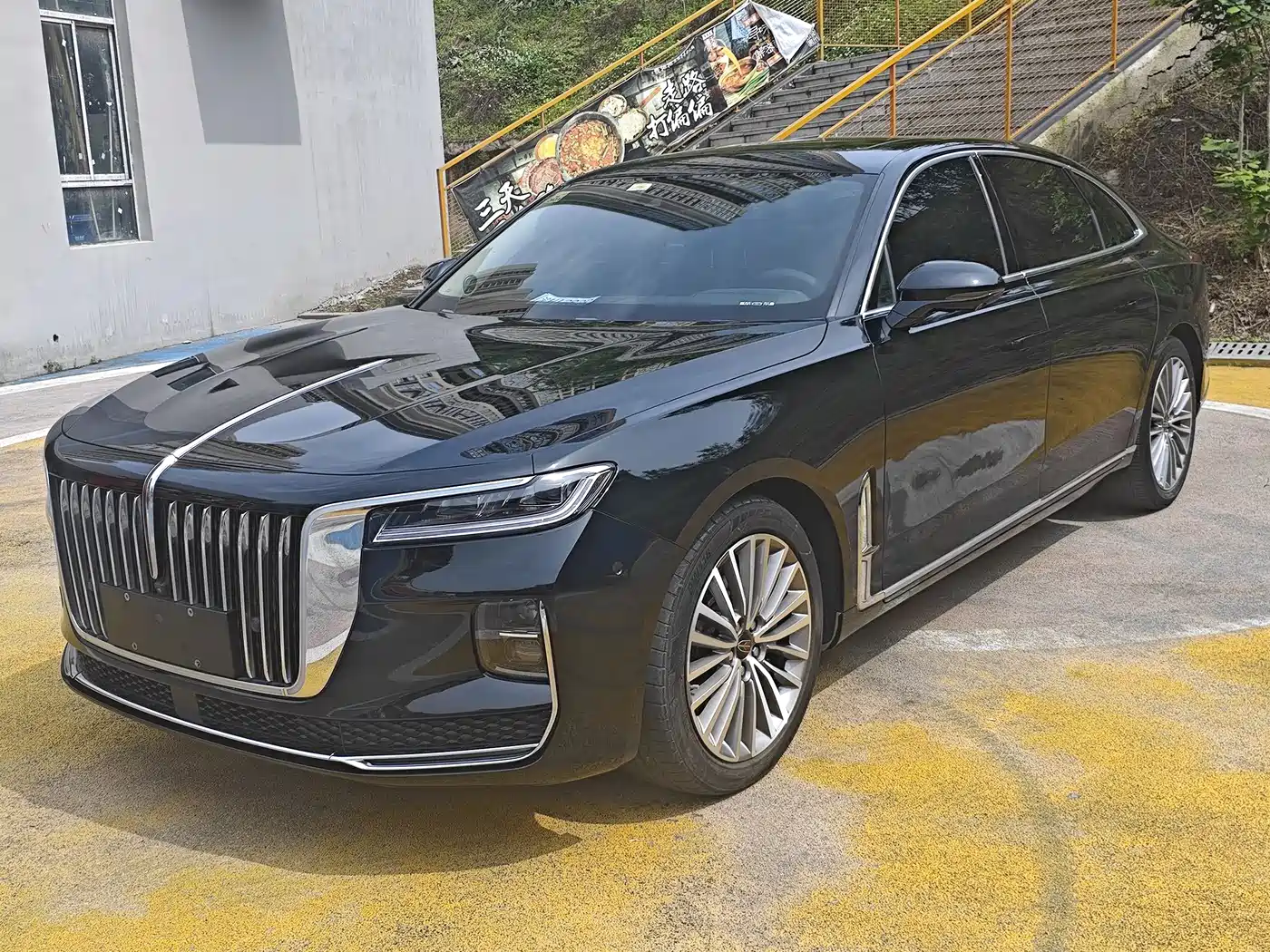  HONGQI H9