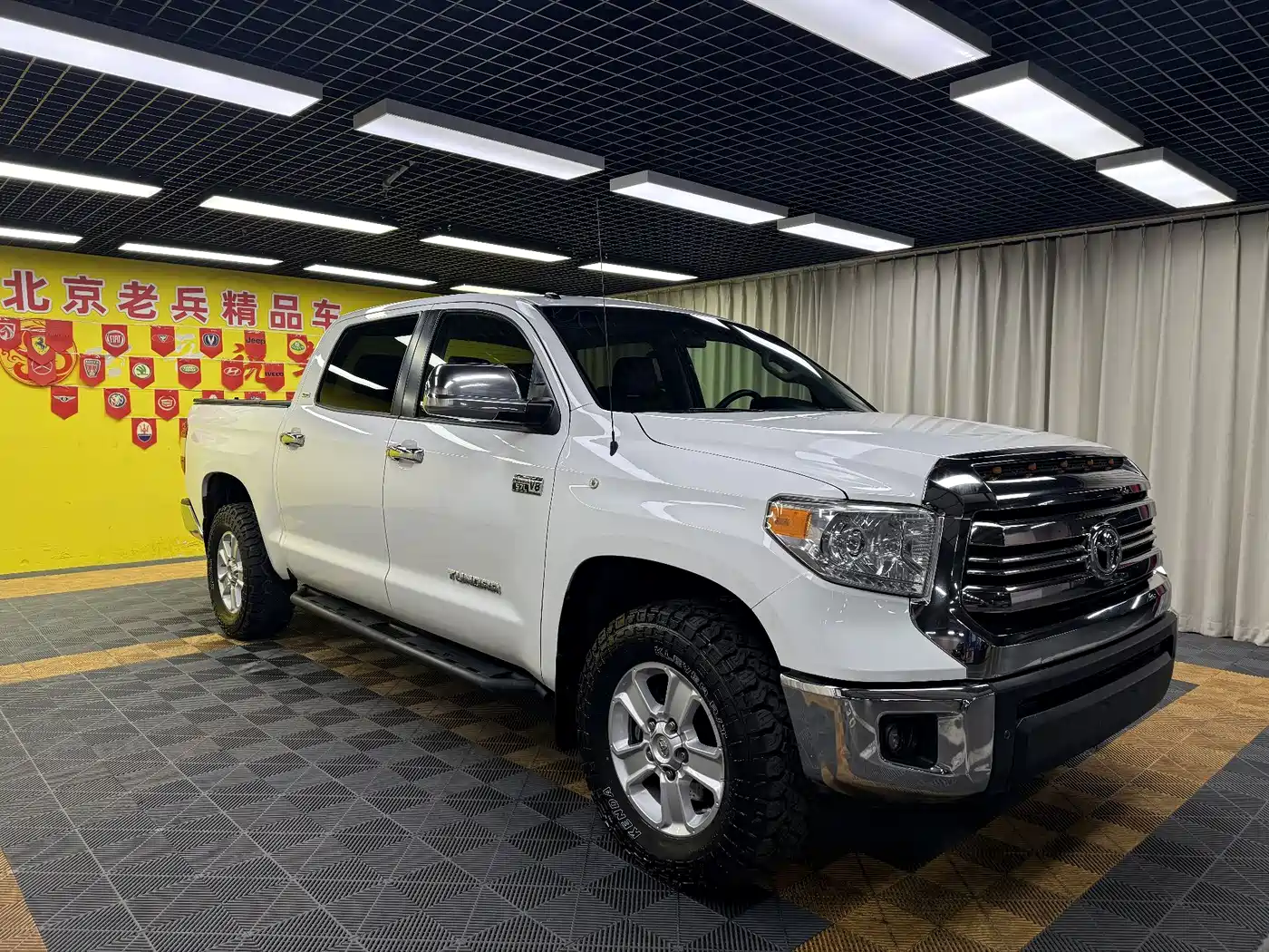 Toyota Tundra 2014 5.7L TRD Pro фото 3