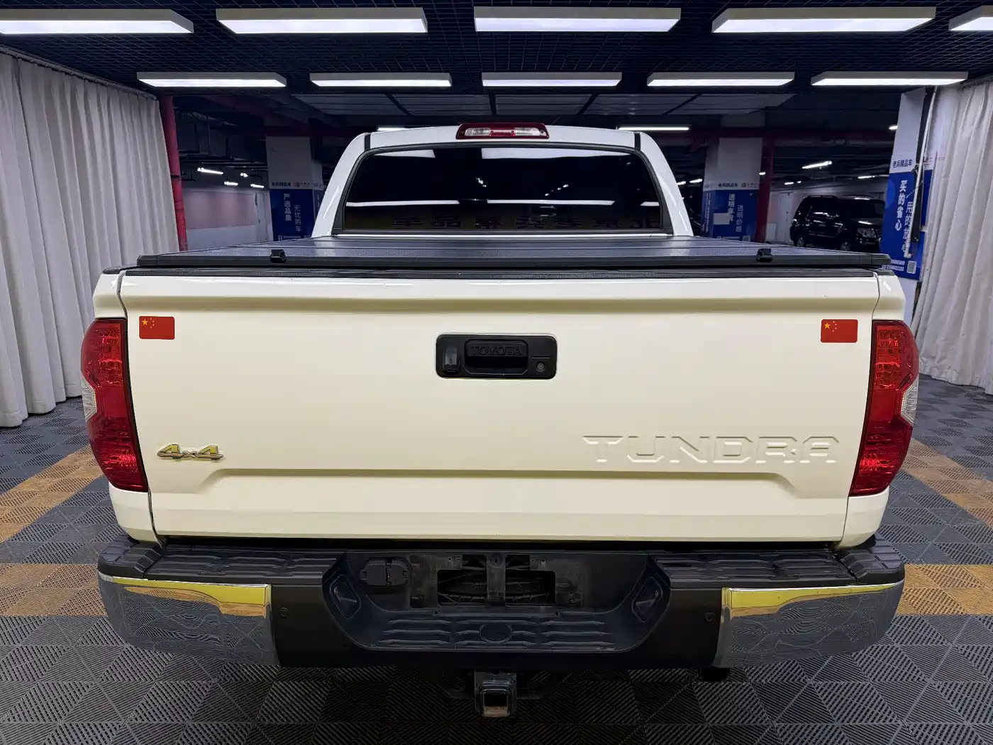 Toyota Tundra 2014 5.7L TRD Pro фото 6