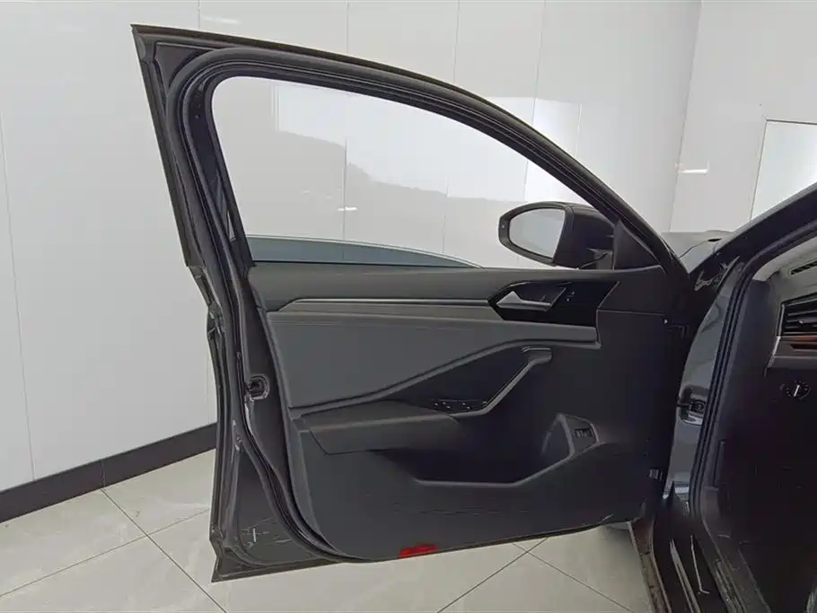 Volkswagen Sagitar 2022 280TSI DSG Soaring Edition фото 7