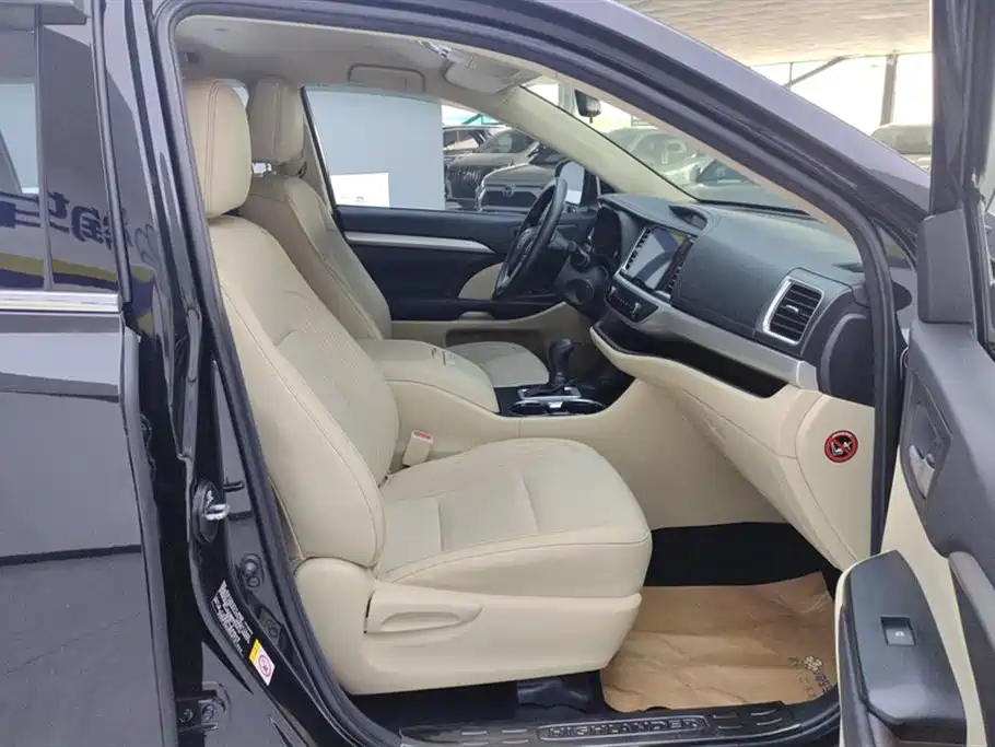 Toyota Highlander 2018 2.0T 2WD Elite 7-seater (China V) фото 8