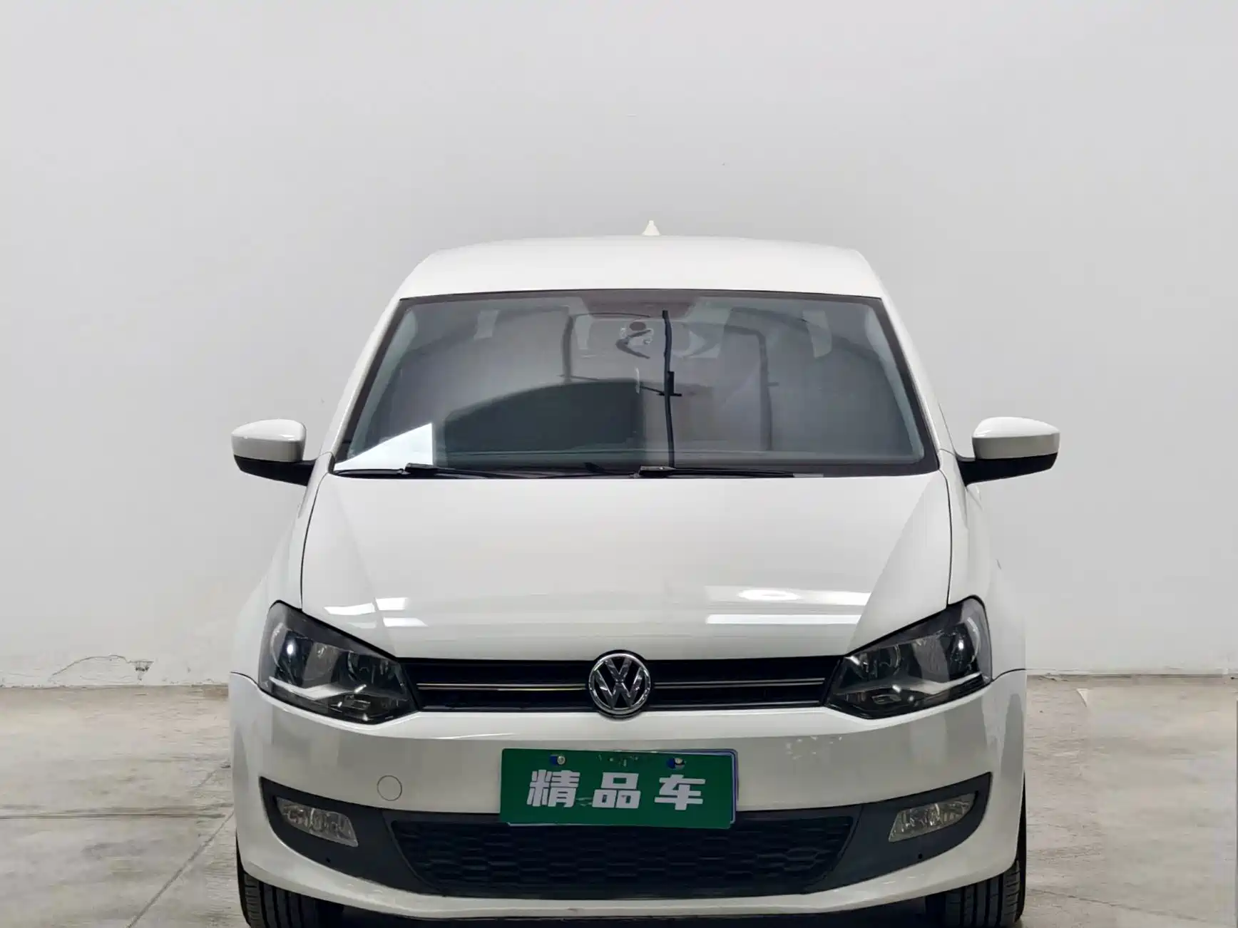 Photo 2 - Volkswagen Polo
