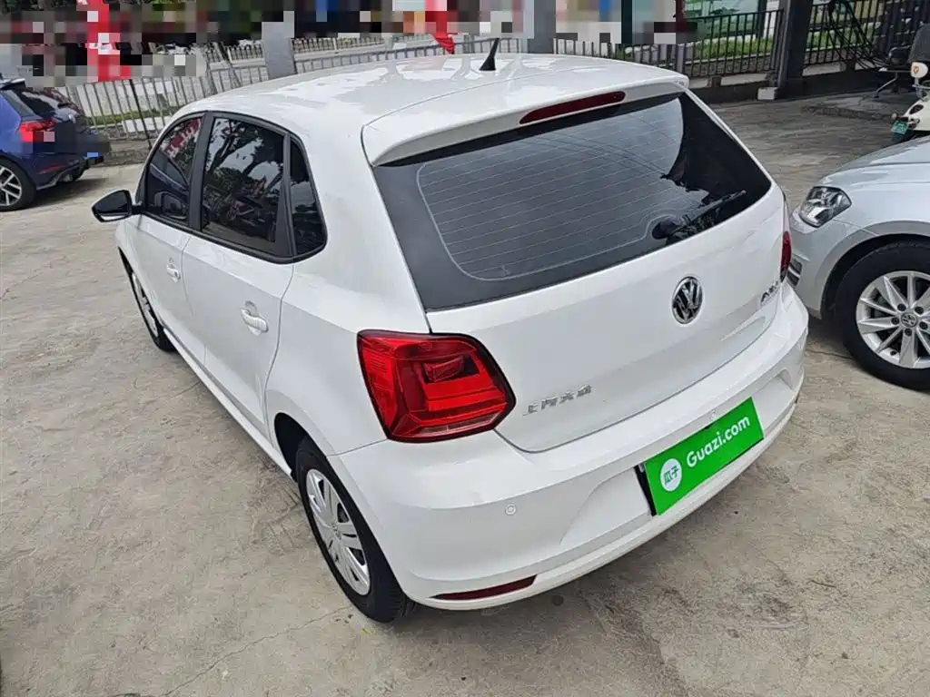 Volkswagen Polo 2016 1.4L Automatic Trend фото 23